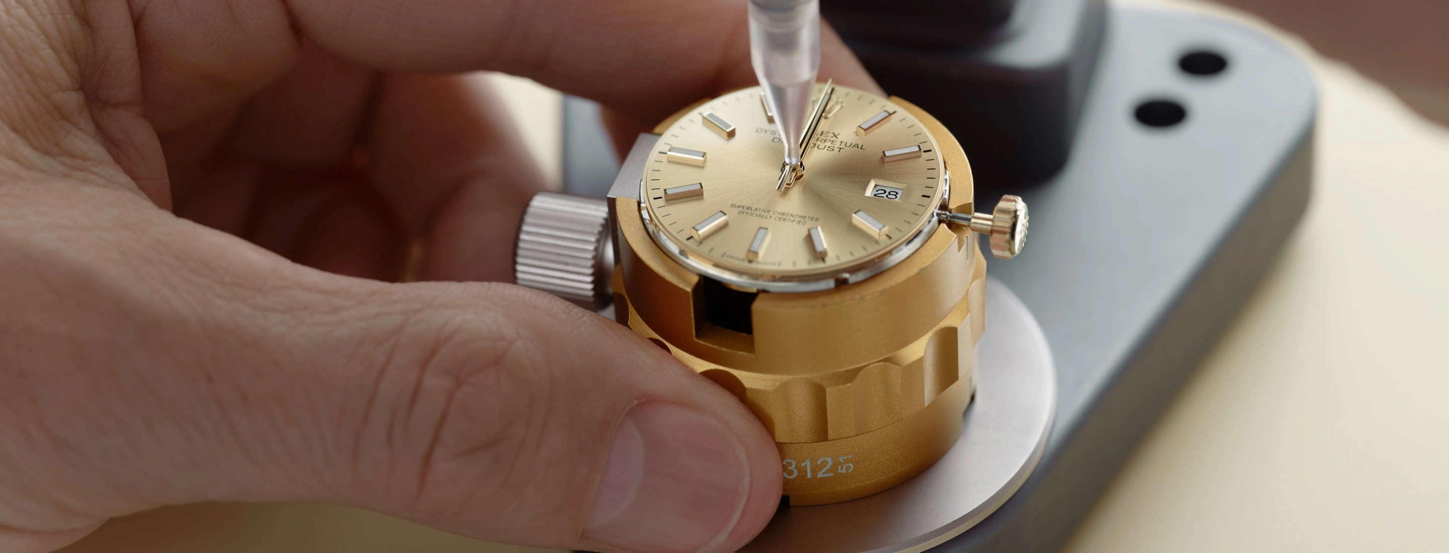 Rolex watch servicing procedure - Swiss Time Square