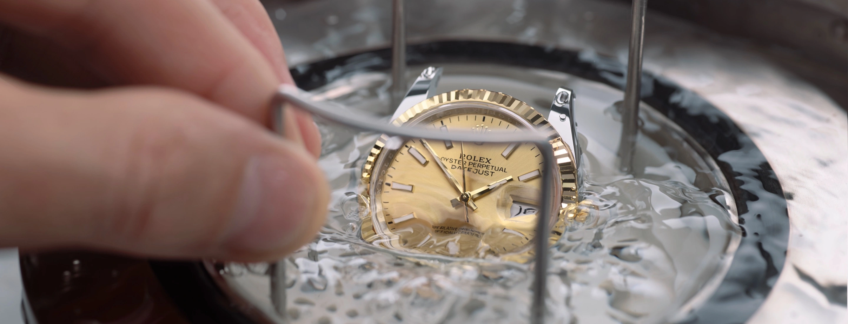 Rolex watch servicing procedure - Swiss Time Square