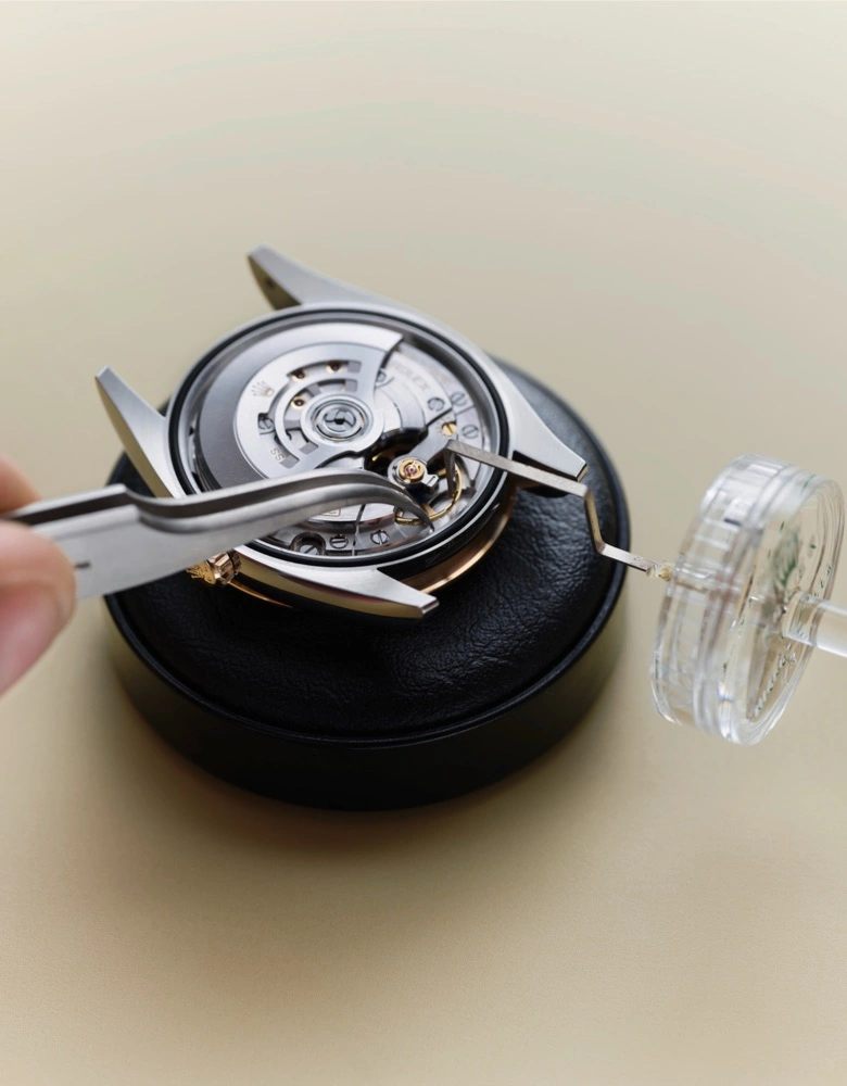 Rolex watch servicing procedure - Swiss Time Square