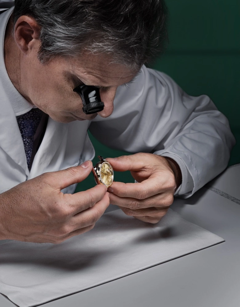 Rolex watch servicing procedure - Swiss Time Square