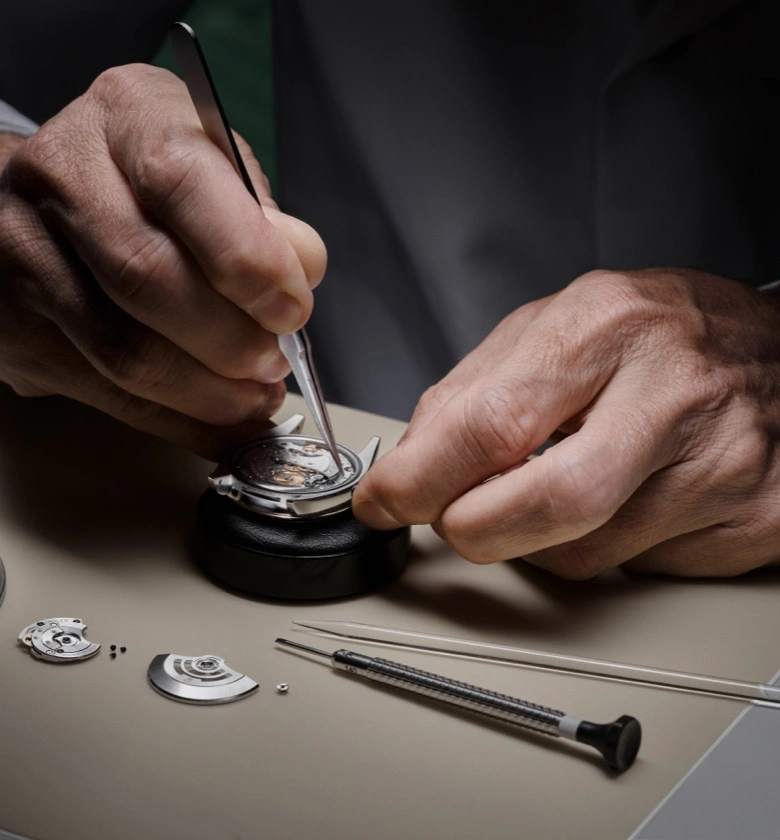 Rolex watch servicing procedure - Swiss Time Square