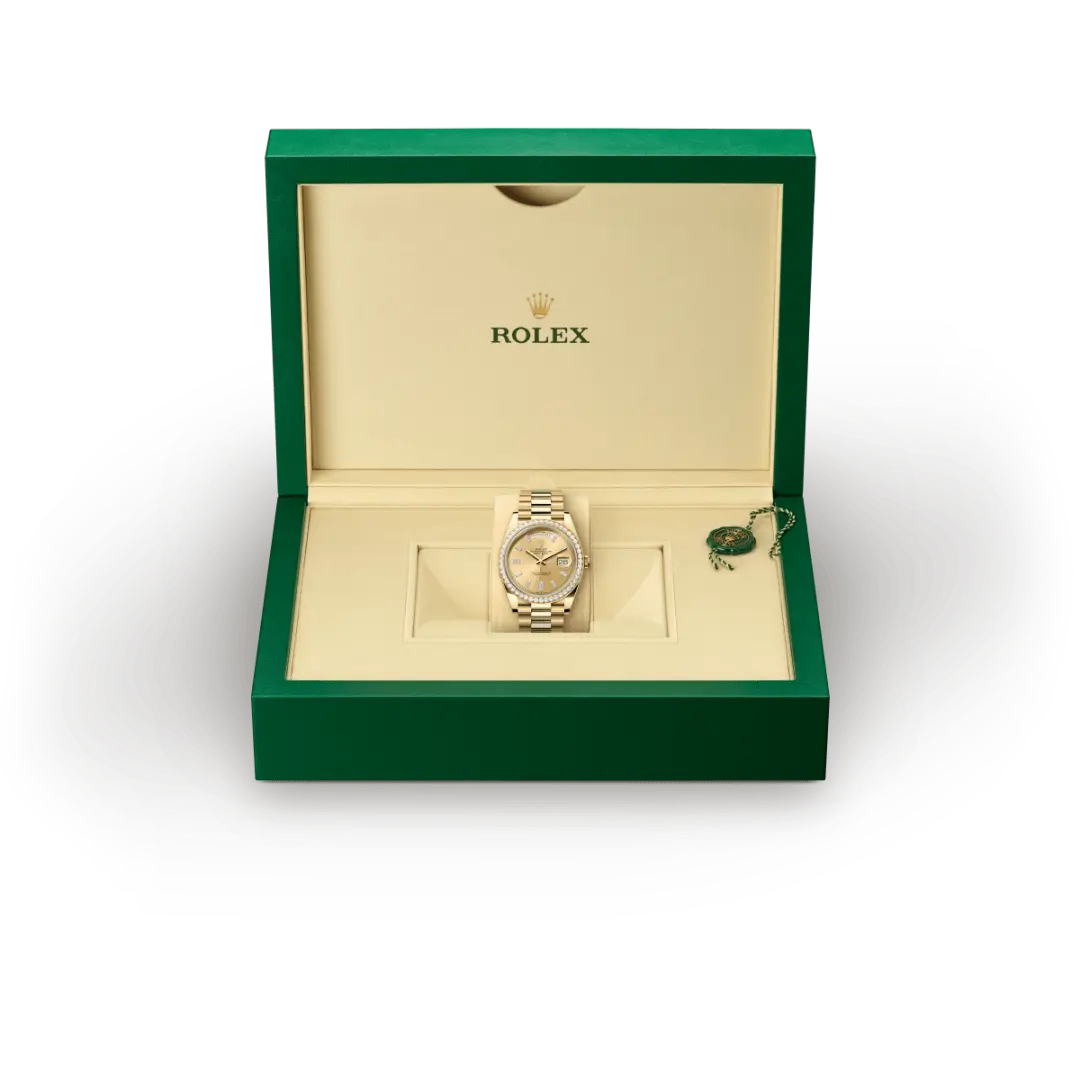Rolex Day-Date 40 18 ct yellow gold, M228348RBR-0002