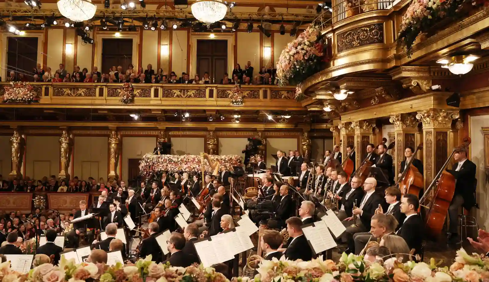 Rolex and the Vienna Philharmonic - Swiss Time Square