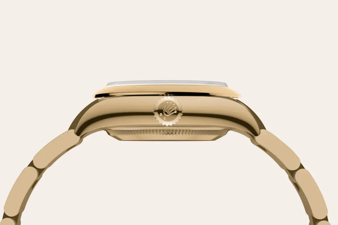 Rolex Oyster Perpetual in 18 ct yellow gold, M276208-0002 - Swiss Time Square