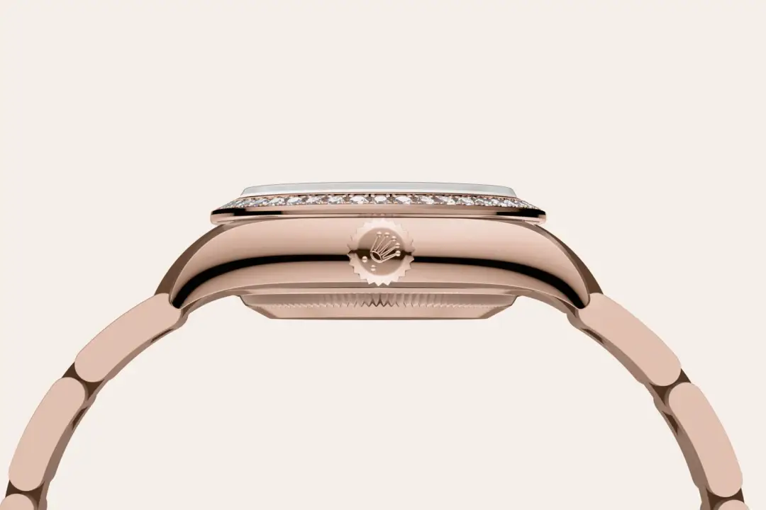 Rolex Oyster Perpetual in 18 ct Everose gold, M276245RBR-0002 - Swiss Time Square