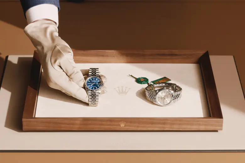 Returning The Watch - Swiss Time Square